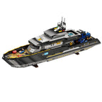 BrickCraftWorks 1/30 Scale Luxury Super-Yacht Model Building Block Set, Cruise Ship Building Toy Set with Functional Propeller, Collectible Display Decorations Gift (4421PCS)