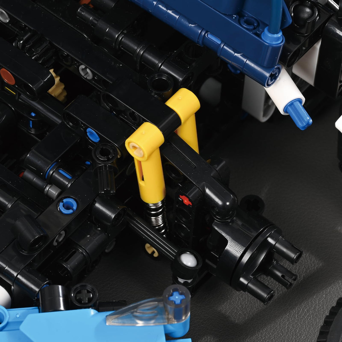 1/10 Scale Super Car Building Kit, Remote Control STEM Car Building Set with V8 Engine, 2015 PCS Collectible STEM Sports Car Building Toys, Race Supercar Model Kit Gift for Kid Adult Boy Girl (Y10002)