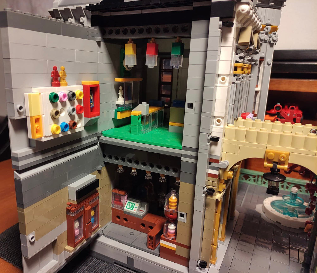 General Jim's Toy Store Square Two-Story Building Blocks Set – Detailed European-Inspired Modular City Model – Includes Accessories, Sidewalk Features, Interactive Areas & More!
